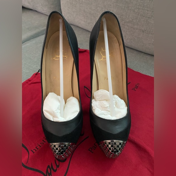Christian Louboutin Black Leather/Suede Maggie Pumps 38.5 - Picture 15 of 16